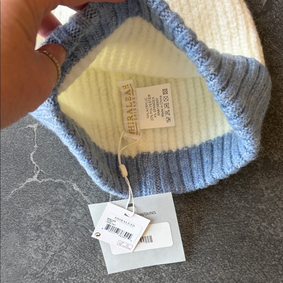 NWT - Shiraleah Faux Fur Pom-Pom Beanie - Cream and Blue Colorblock - Picture 2 of 4